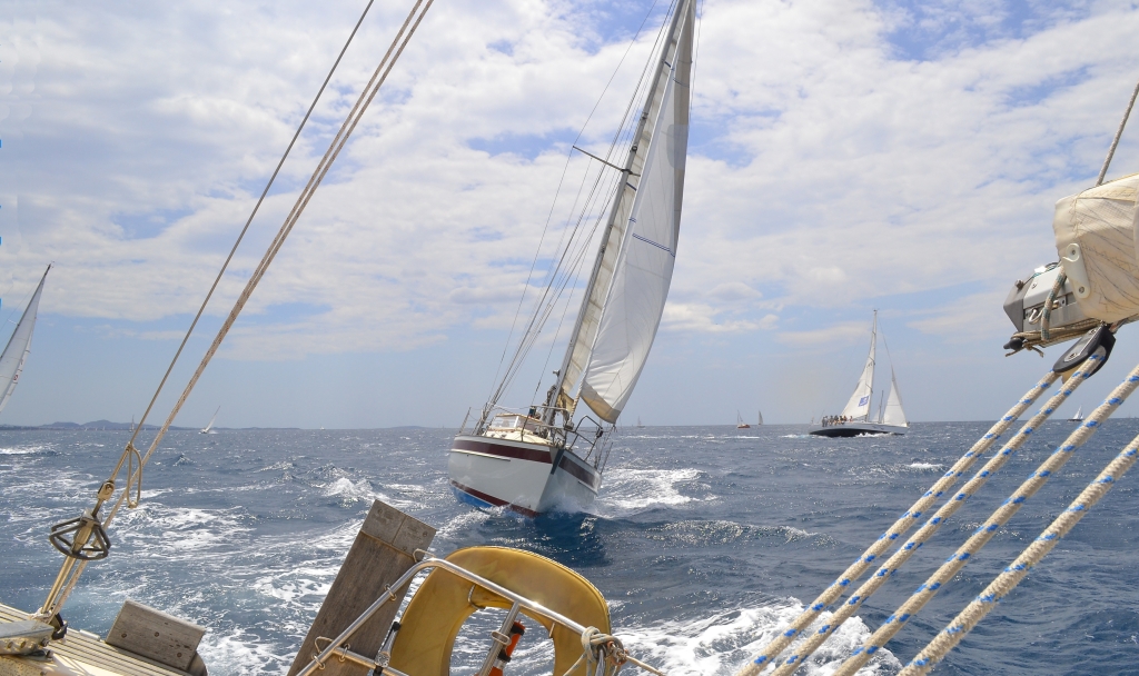Τρίγωνο 2015-06